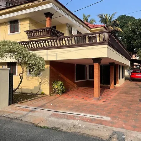 Spacious 3Bhk Home Kochi Exterior photo