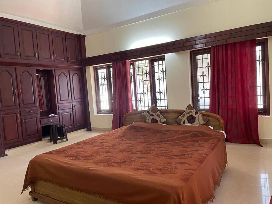 Holiday home Spacious 3bhk *