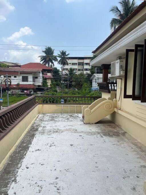 Spacious 3bhk *